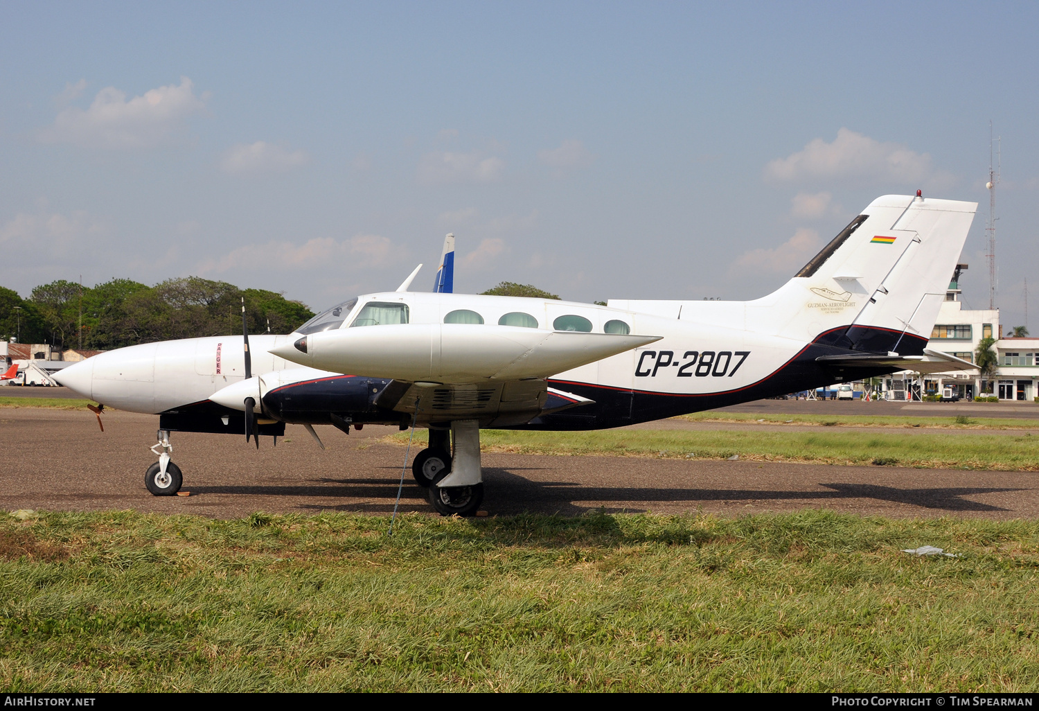 Aircraft Photo of CP-2807 | Cessna 402A | Guzman Aeroflight | AirHistory.net #841320