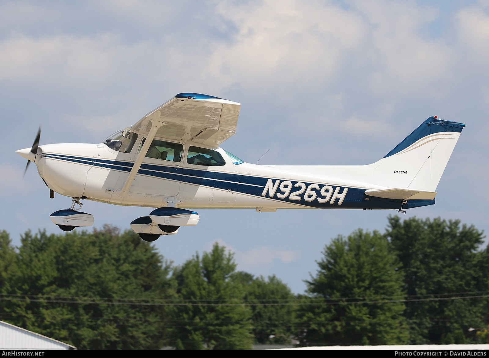 Aircraft Photo of N9269H | Cessna 172M Skyhawk | AirHistory.net #841385