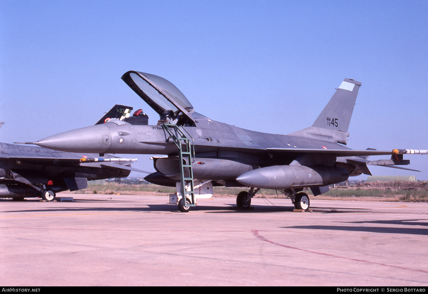 Aircraft Photo of MM7245 / 82-1021 | General Dynamics F-16A/ADF Fighting Falcon | Italy - Air Force | AirHistory.net #841499
