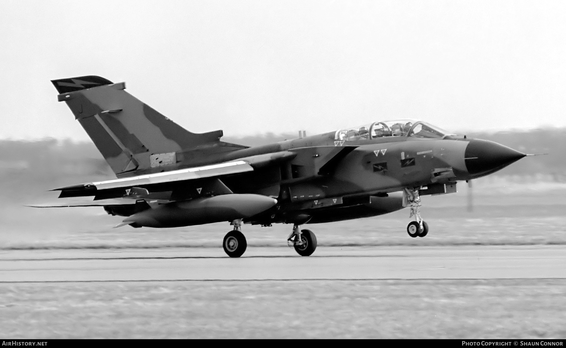 Aircraft Photo of ZA561 | Panavia Tornado GR1 | UK - Air Force | AirHistory.net #841537