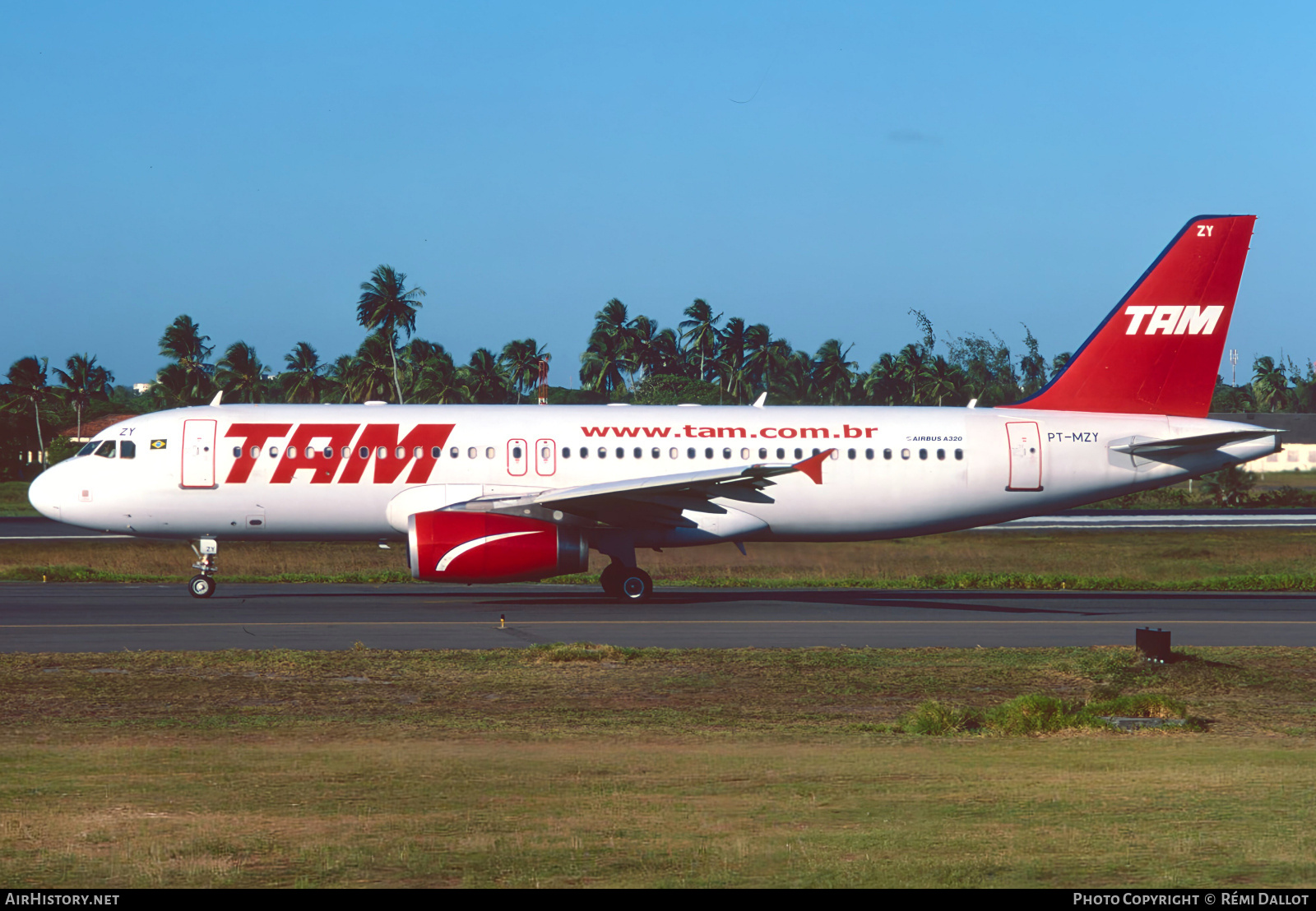 Aircraft Photo of PT-MZY | Airbus A320-232 | TAM Linhas Aéreas | AirHistory.net #841660