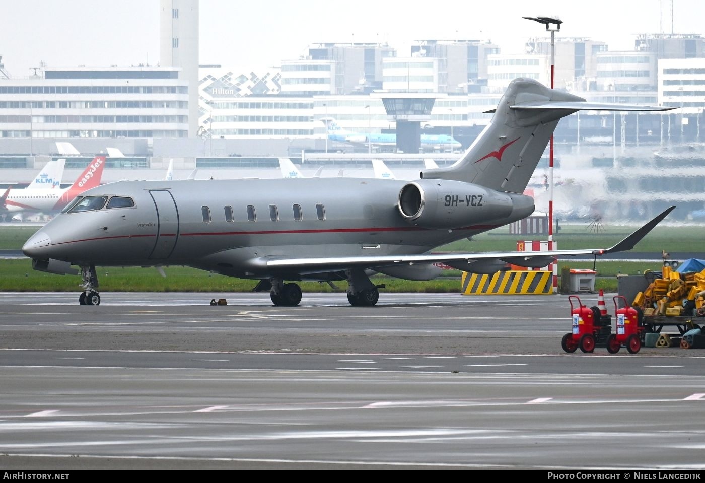 Aircraft Photo of 9H-VCZ | Bombardier Challenger 350 (BD-100-1A10) | VistaJet | AirHistory.net #841815