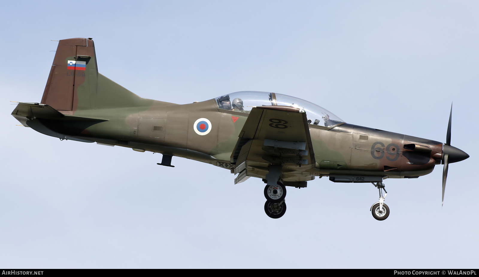 Aircraft Photo of L9-69 | Pilatus PC-9M Hudournik | Slovenia - Air Force | AirHistory.net #841829