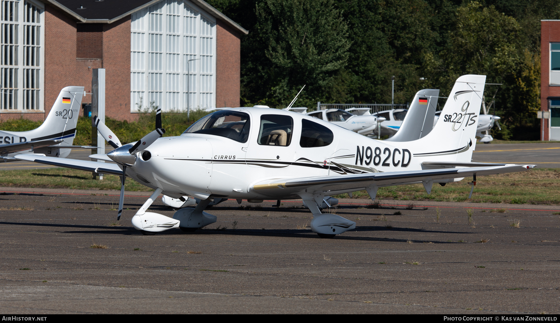 Aircraft Photo of N982CD | Cirrus SR-22 G2-GTS | AirHistory.net #841842