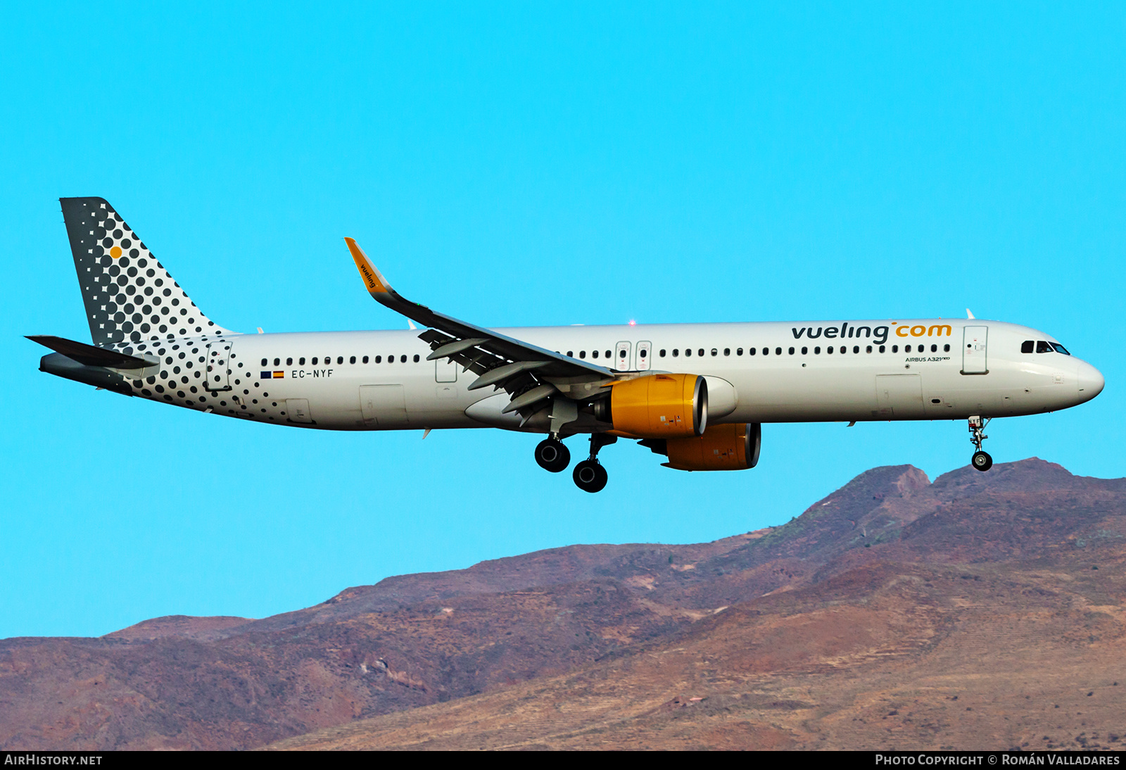Aircraft Photo of EC-NYF | Airbus A321-271NX | Vueling Airlines | AirHistory.net #841899