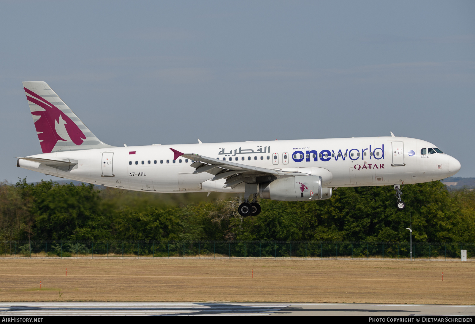 Aircraft Photo of A7-AHL | Airbus A320-232 | Qatar Airways | AirHistory.net #841936