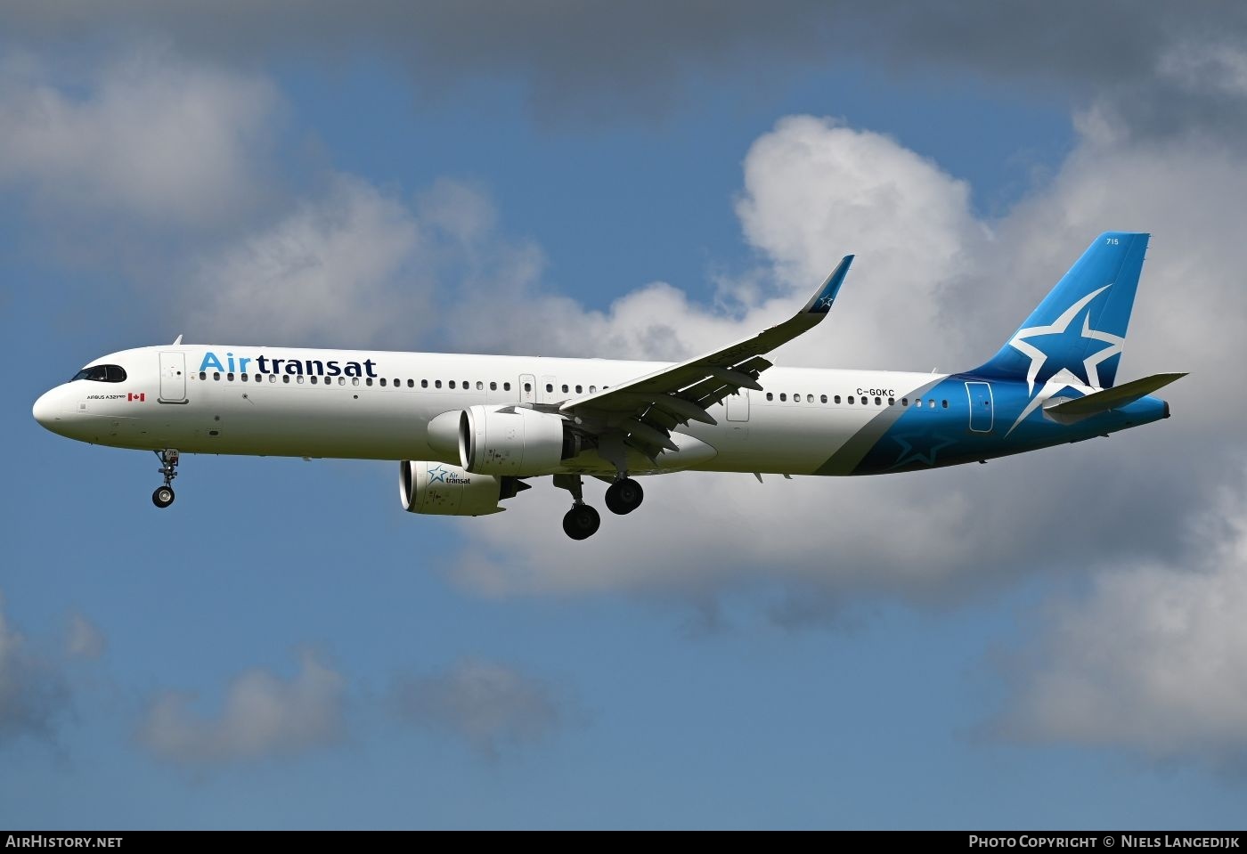 Aircraft Photo of C-GOKG | Airbus A321-271NX | Air Transat | AirHistory.net #841948