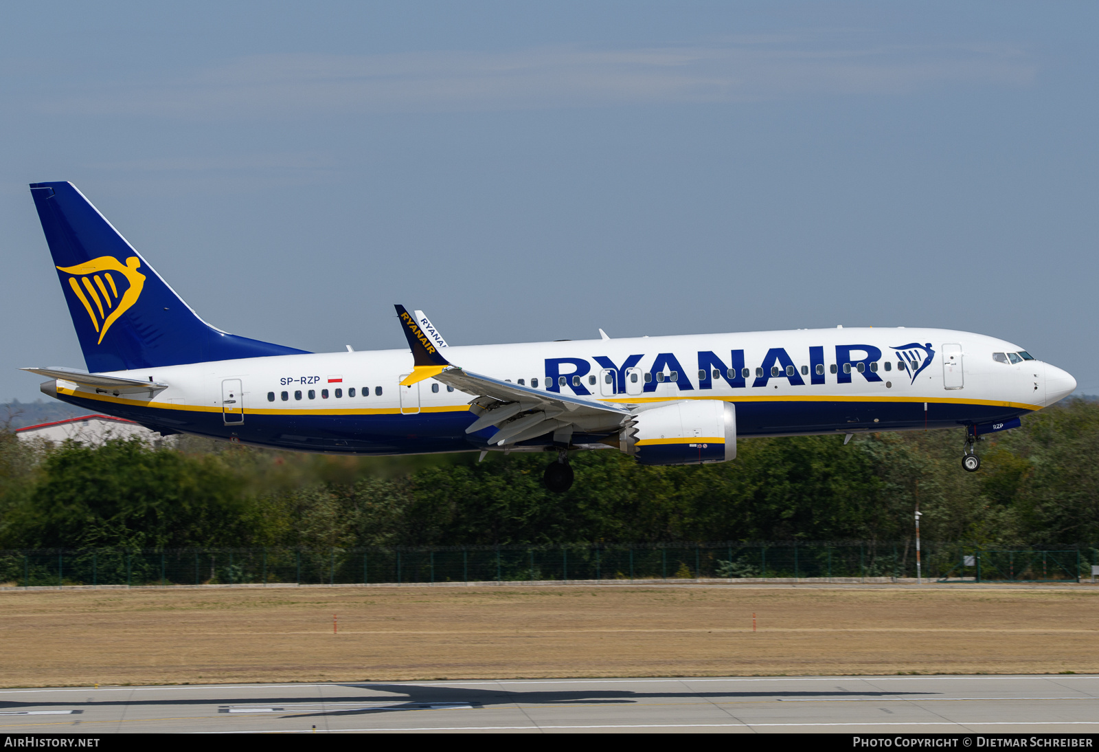 Aircraft Photo of SP-RZP | Boeing 737-8200 Max 200 | Ryanair | AirHistory.net #841993
