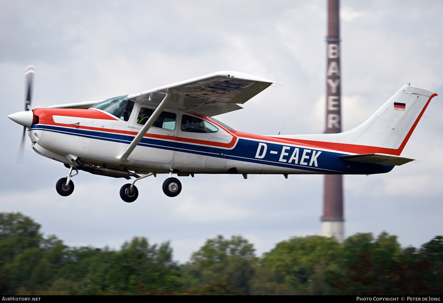 Aircraft Photo of D-EAEK | Reims FR182 Skylane RG | AirHistory.net #842004