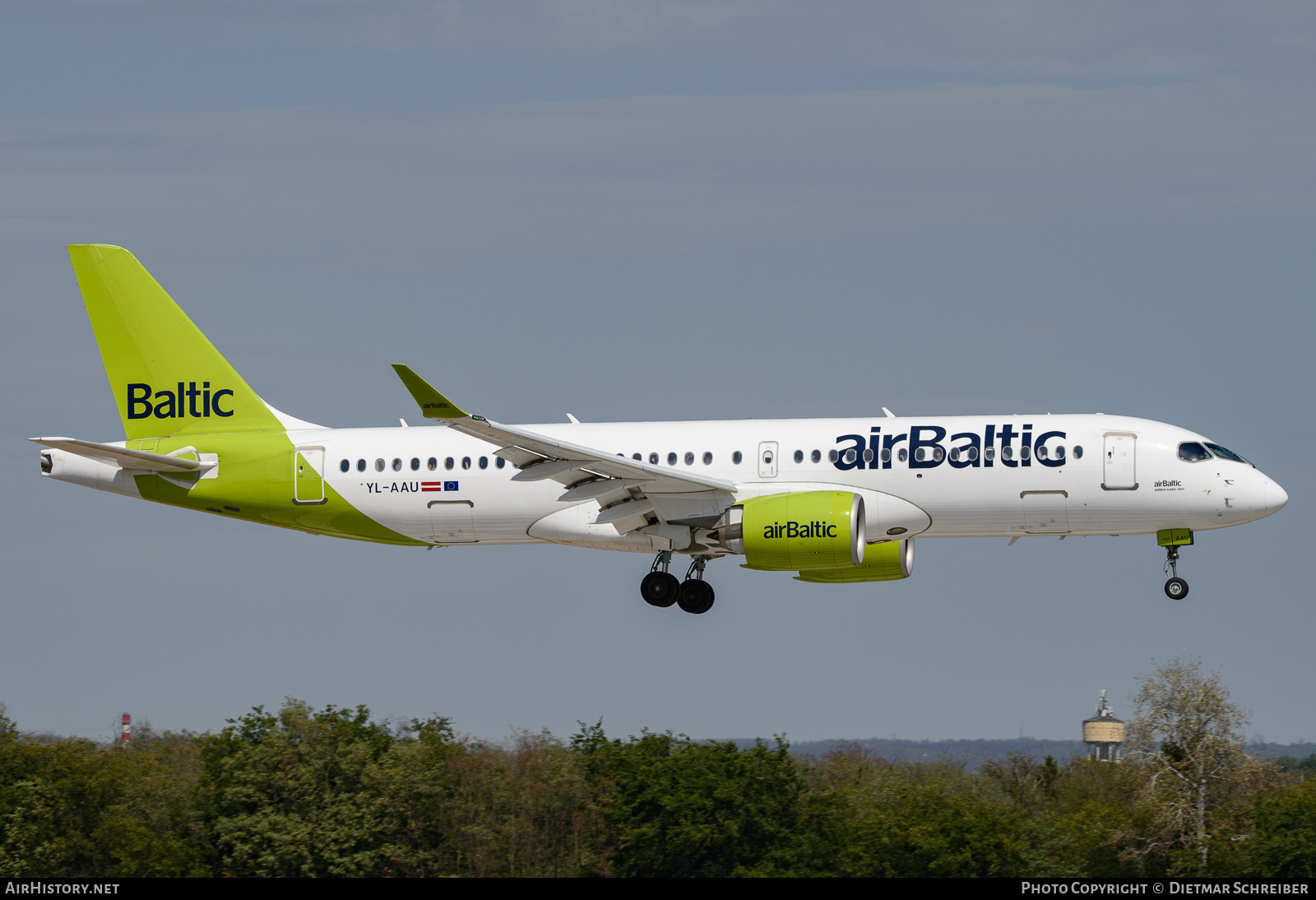 Aircraft Photo of YL-AAU | Airbus A220-371 (BD-500-1A11) | AirBaltic | AirHistory.net #842021