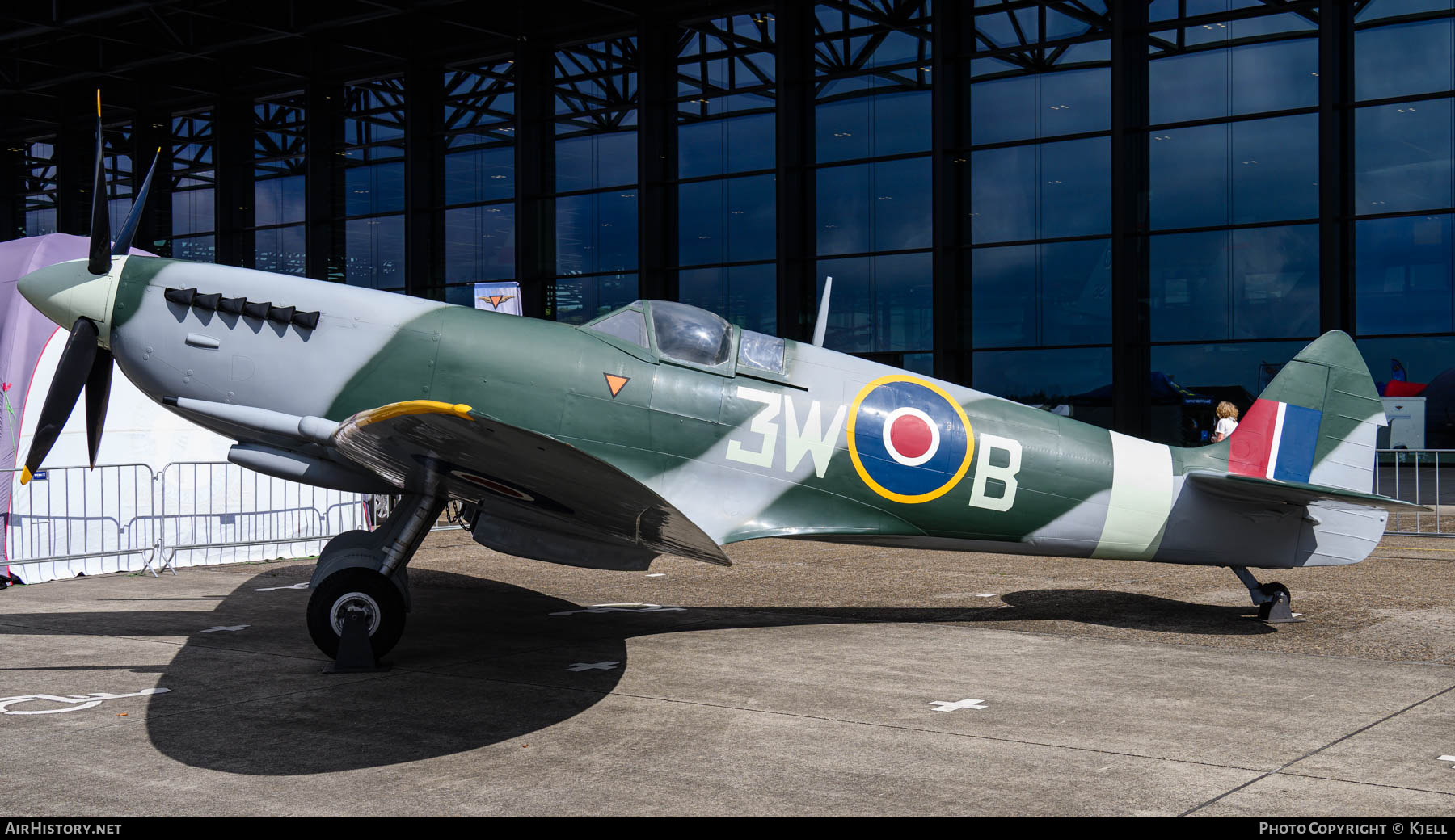 Aircraft Photo of 3W-B | Supermarine 361 Spitfire LF9C (model) | UK - Air Force | AirHistory.net #842029
