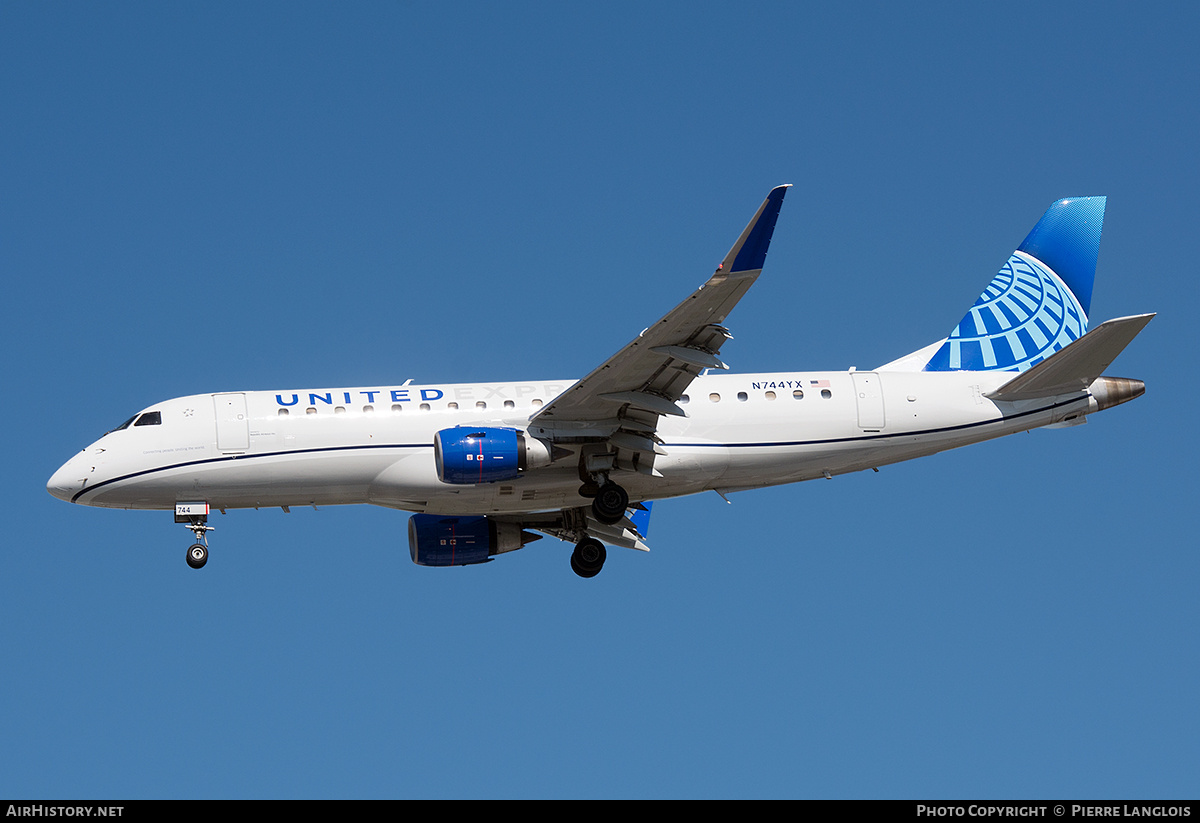 Aircraft Photo of N744YX | Embraer 175LR (ERJ-170-200LR) | United Express | AirHistory.net #842147