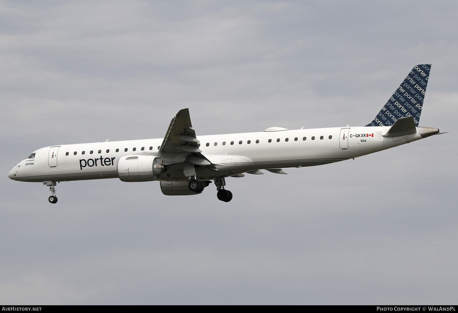 Aircraft Photo of C-GKXK | Embraer 195-E2 (ERJ-190-400) | Porter Airlines | AirHistory.net #842434