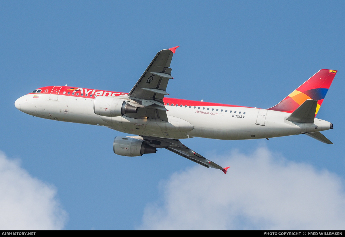 Aircraft Photo of N821AV | Airbus A320-214 | Avianca | AirHistory.net #842508