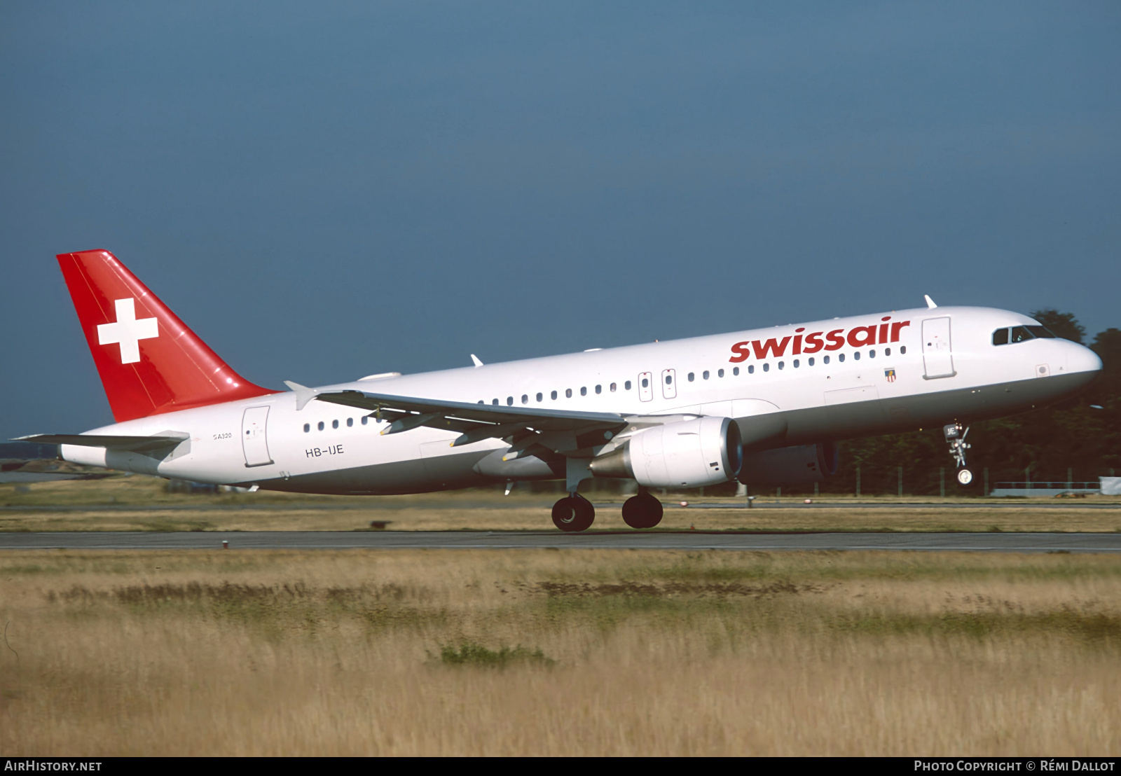 Aircraft Photo of HB-IJE | Airbus A320-214 | Swissair | AirHistory.net #842516