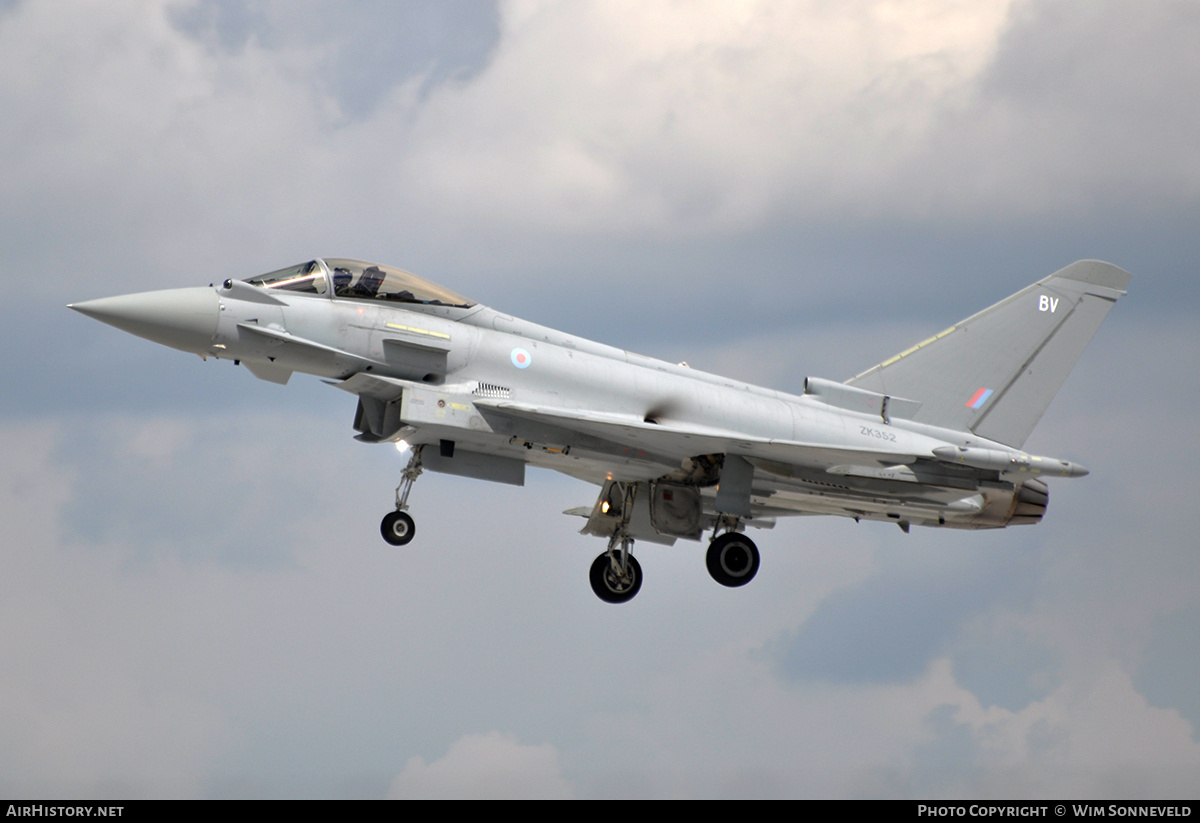 Aircraft Photo of ZK352 | Eurofighter EF-2000 Typhoon FGR4 | UK - Air Force | AirHistory.net #842517
