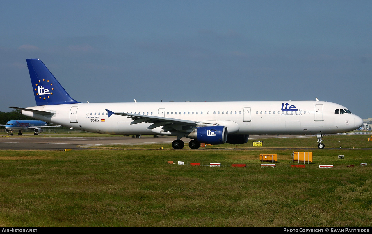 Aircraft Photo of EC-IXY | Airbus A321-211 | LTE International Airways | AirHistory.net #842539