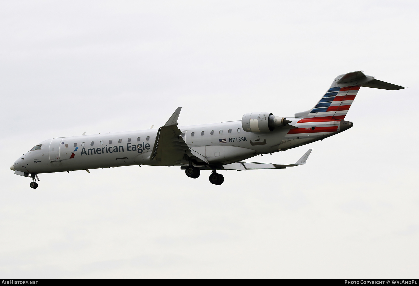 Aircraft Photo of N713SK | Bombardier CRJ-701ER (CL-600-2C10) | American Eagle | AirHistory.net #842612