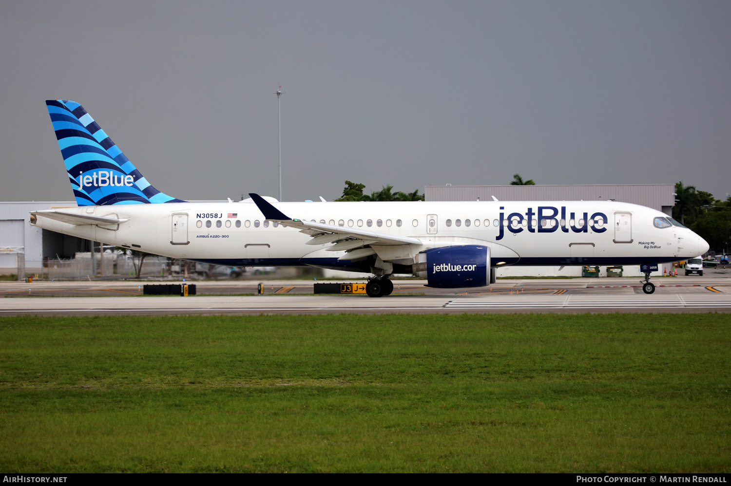Aircraft Photo of N3058J | Airbus A220-371 (BD-500-1A11) | JetBlue Airways | AirHistory.net #842629