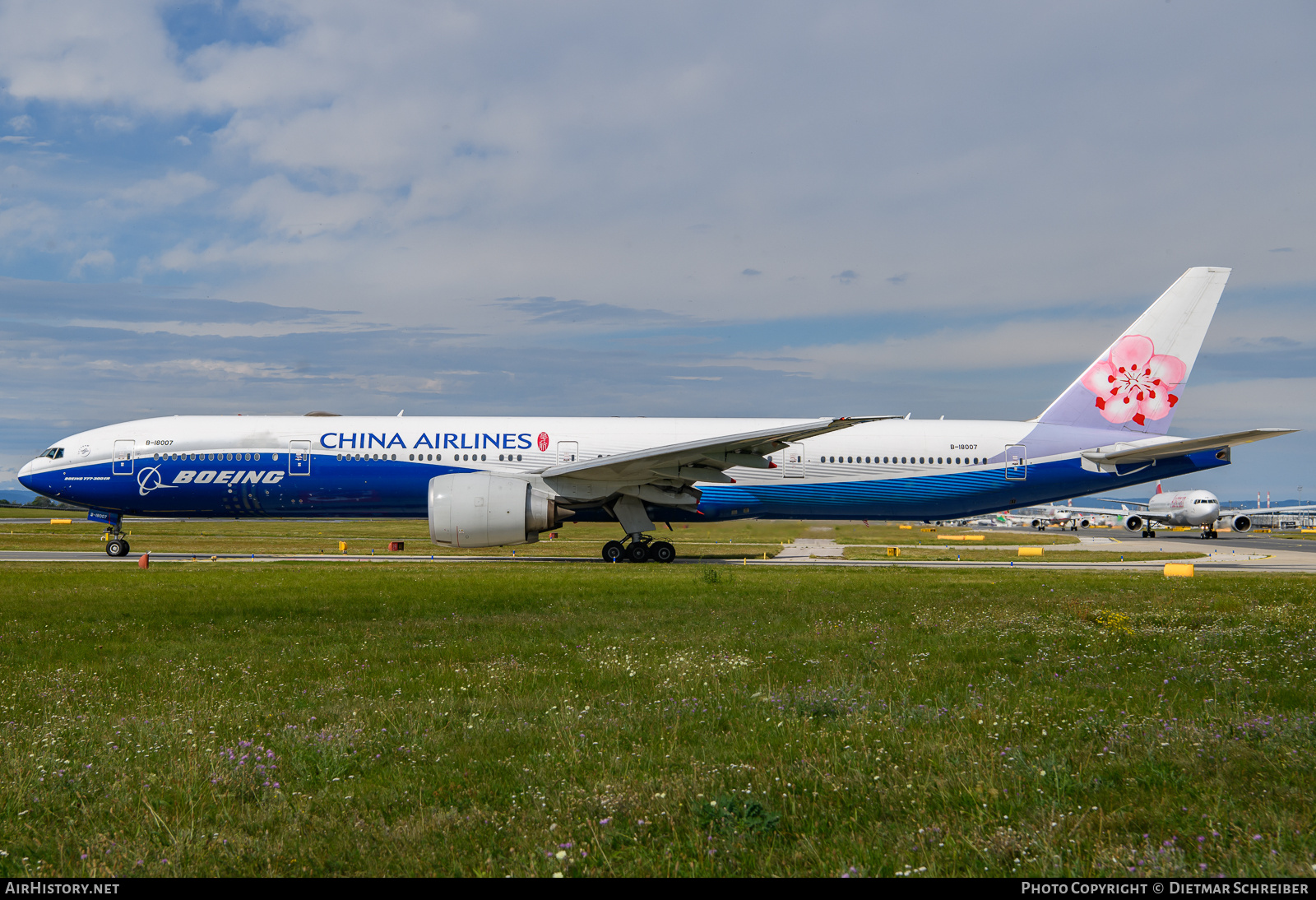 Aircraft Photo of B-18007 | Boeing 777-309/ER | China Airlines | AirHistory.net #842689