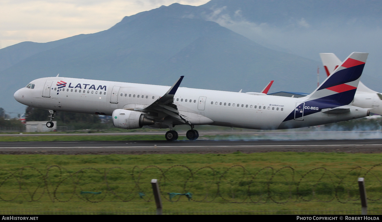 Aircraft Photo of CC-BEG | Airbus A321-211 | LATAM Airlines | AirHistory.net #843000