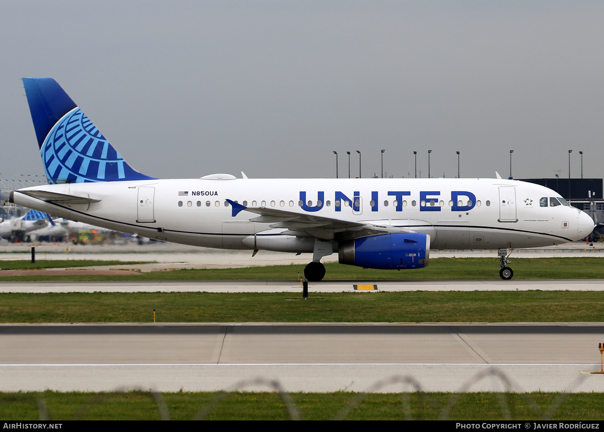 Aircraft Photo of N850UA | Airbus A319-131 | United Airlines | AirHistory.net #843007