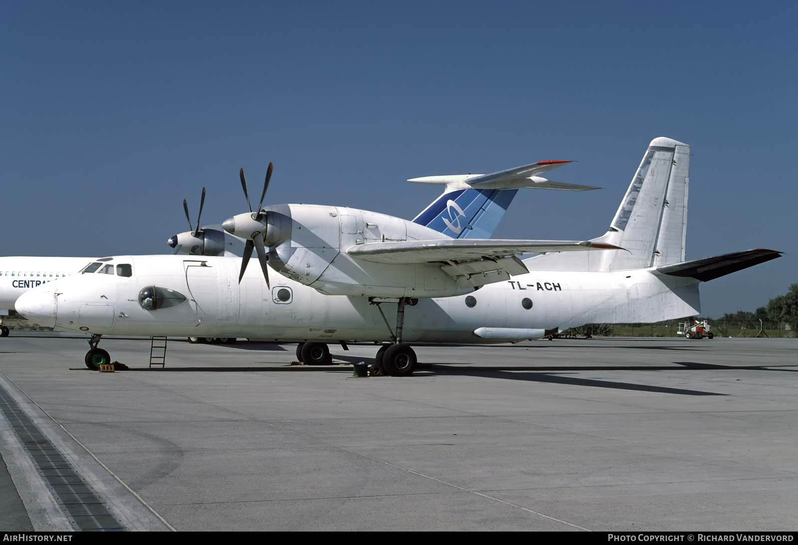 Aircraft Photo of TL-ACH | Antonov An-32A | AirHistory.net #843058