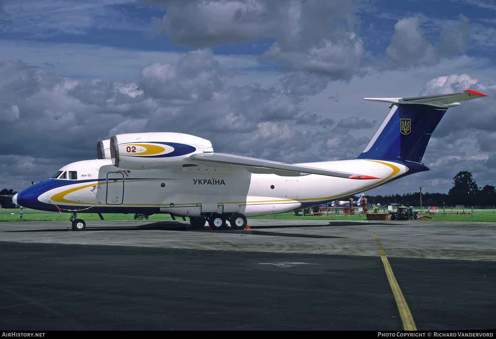 Aircraft Photo of 02 red | Antonov An-72 | Ukraine - Air Force | AirHistory.net #843126