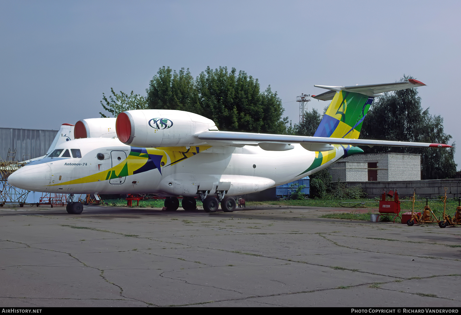 Aircraft Photo of Antonov An-74 | AirHistory.net #843152