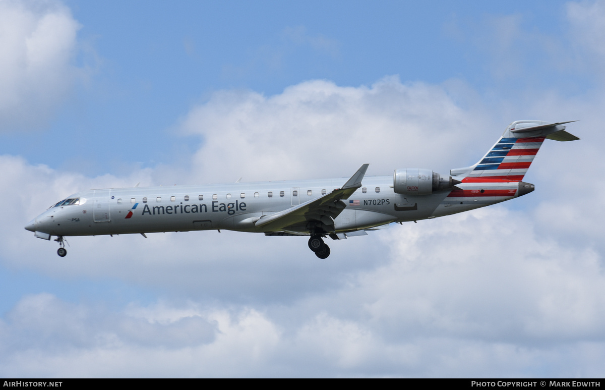 Aircraft Photo of N702PS | Bombardier CRJ-701ER (CL-600-2C10) | American Eagle | AirHistory.net #843155