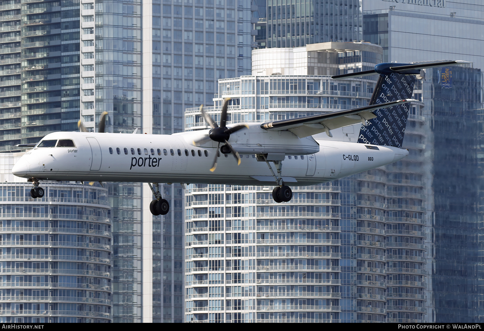 Aircraft Photo of C-GLQD | Bombardier DHC-8-402 Dash 8 | Porter Airlines | AirHistory.net #843171