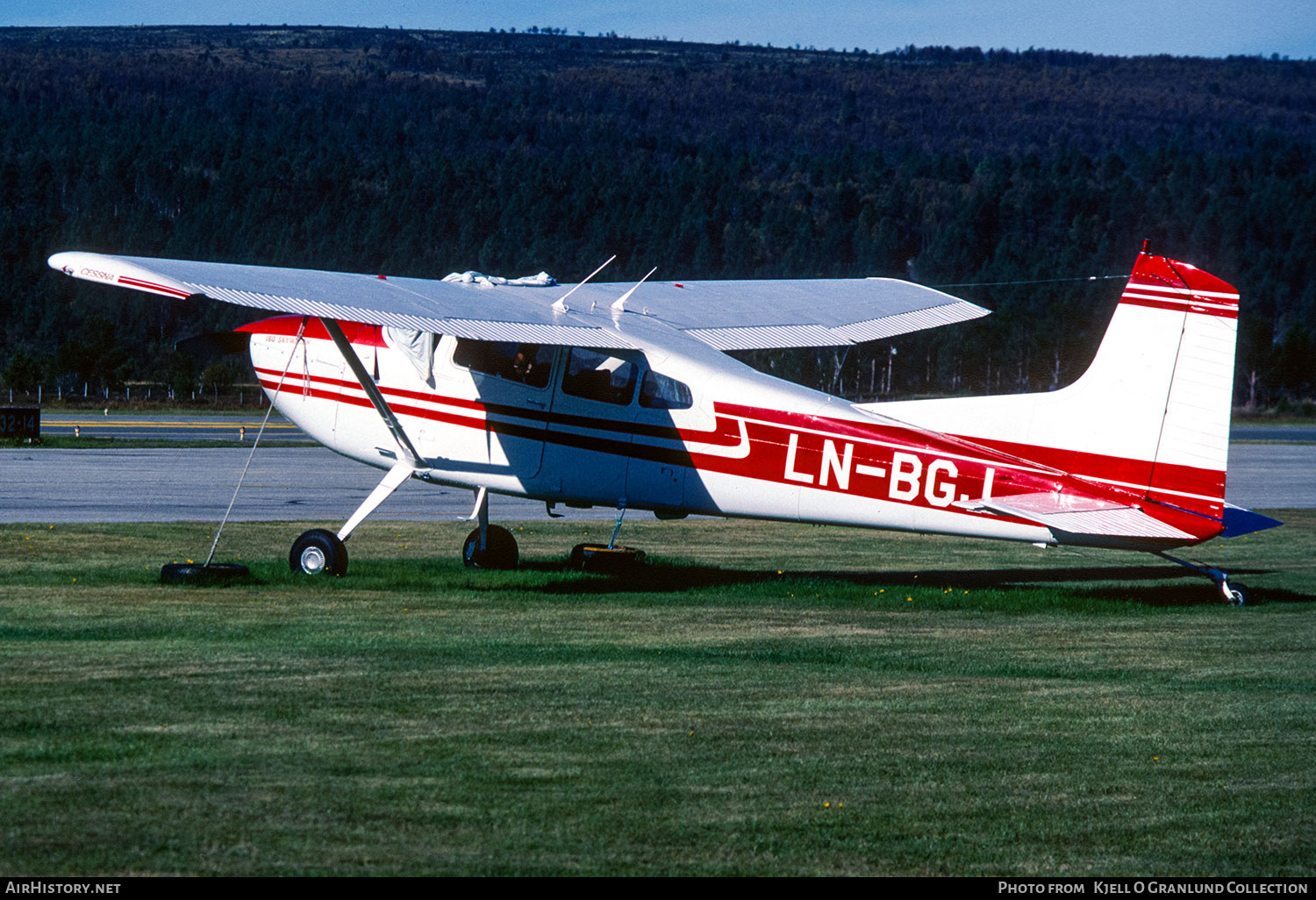Aircraft Photo of LN-BGJ | Cessna 180J Skywagon 180 | AirHistory.net #843345