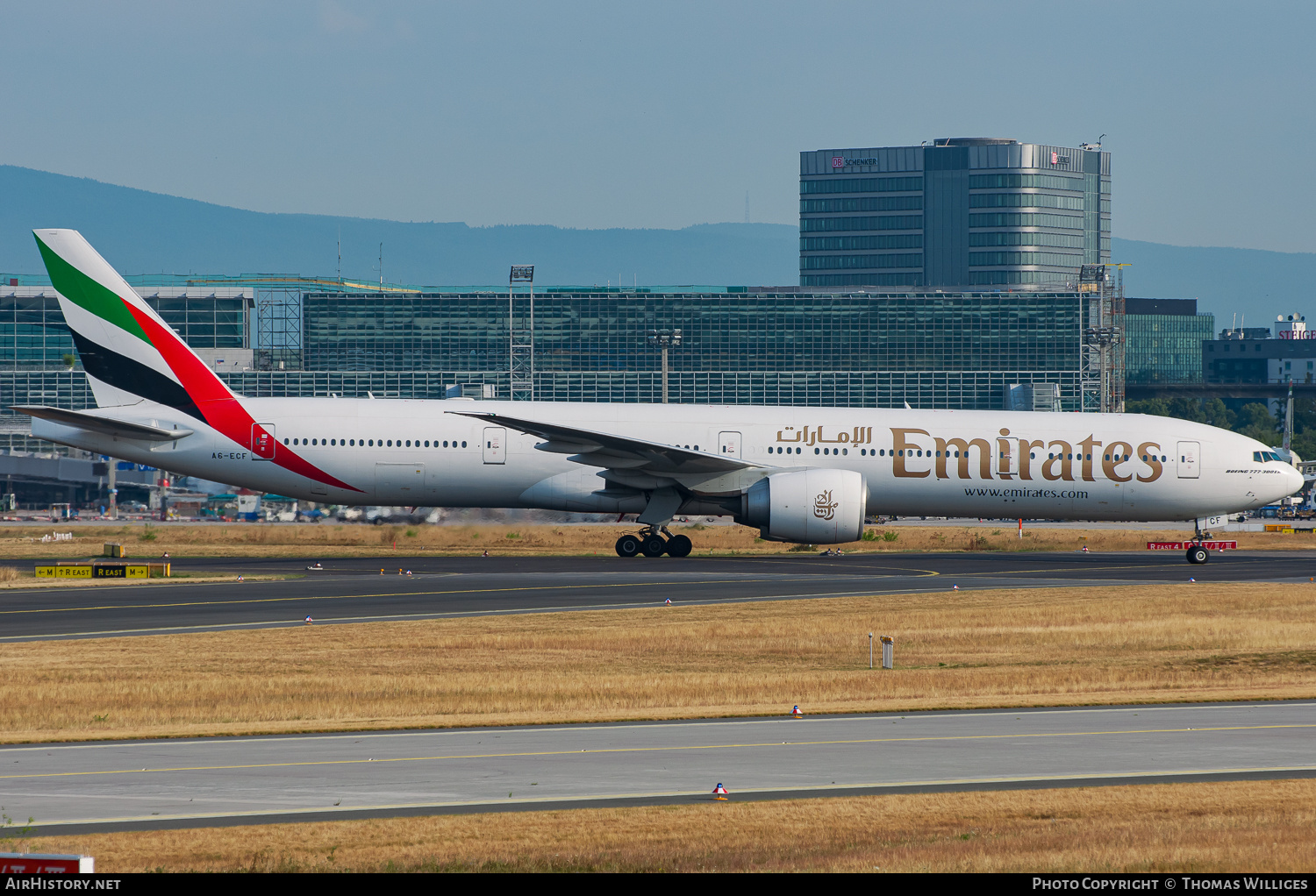 Aircraft Photo of A6-ECF | Boeing 777-31H/ER | Emirates | AirHistory.net #843359