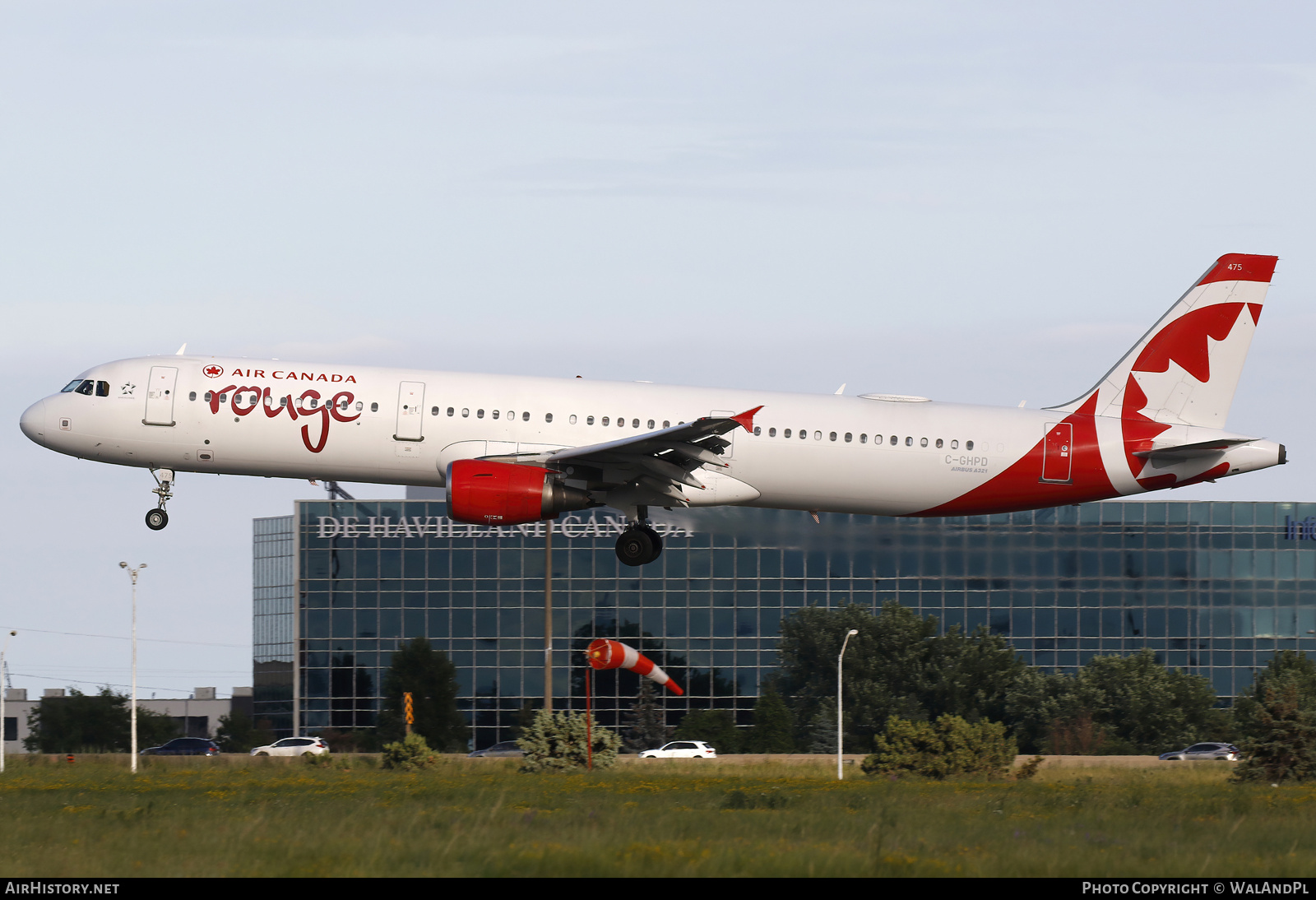 Aircraft Photo of C-GHPD | Airbus A321-211 | Air Canada Rouge | AirHistory.net #843363