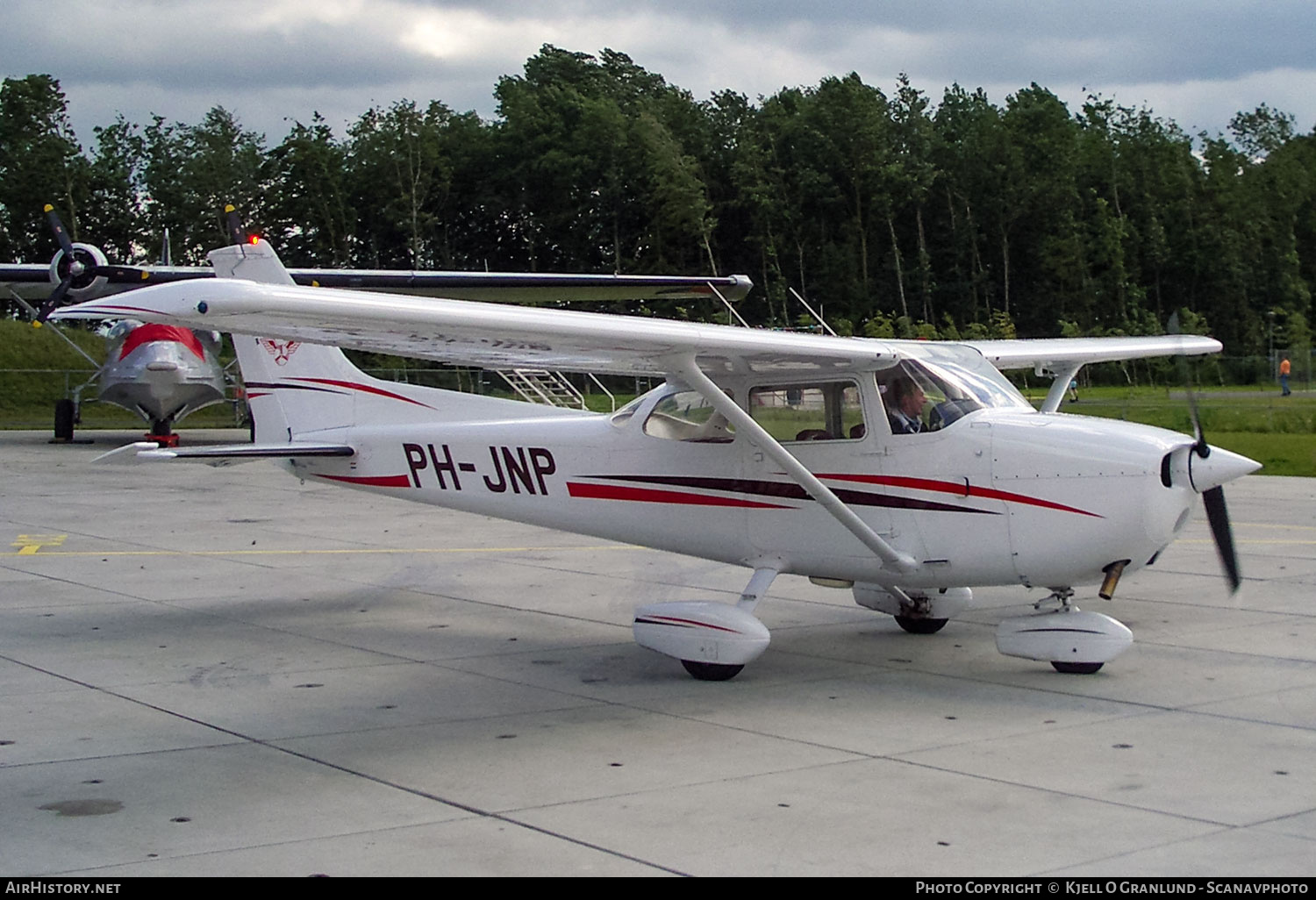 Aircraft Photo of PH-JNP | Cessna 172N Skyhawk 100 | Special Air Services | AirHistory.net #843372