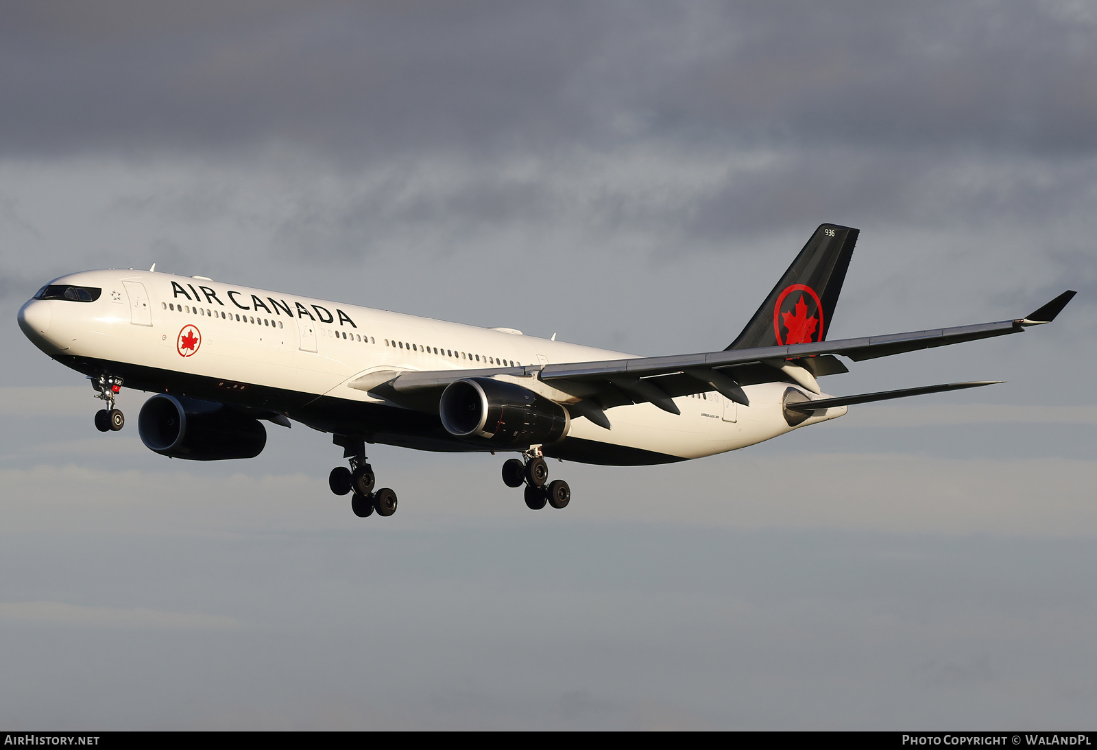 Aircraft Photo of C-GHKW | Airbus A330-343 | Air Canada | AirHistory.net #843373