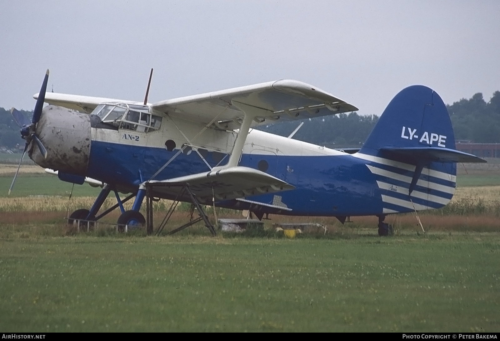 Aircraft Photo of LY-APE | Antonov An-2R | AirHistory.net #843402