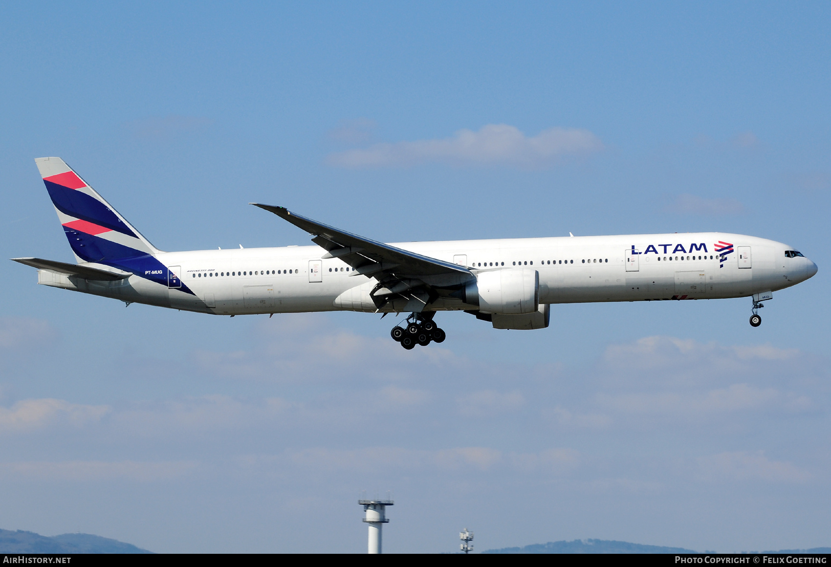 Aircraft Photo of PT-MUG | Boeing 777-32W/ER | LATAM Airlines | AirHistory.net #843532
