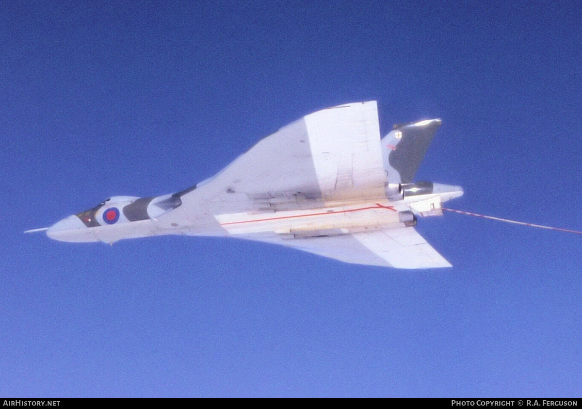 Aircraft Photo of XH560 | Avro 698 Vulcan K.2 | UK - Air Force | AirHistory.net #843942