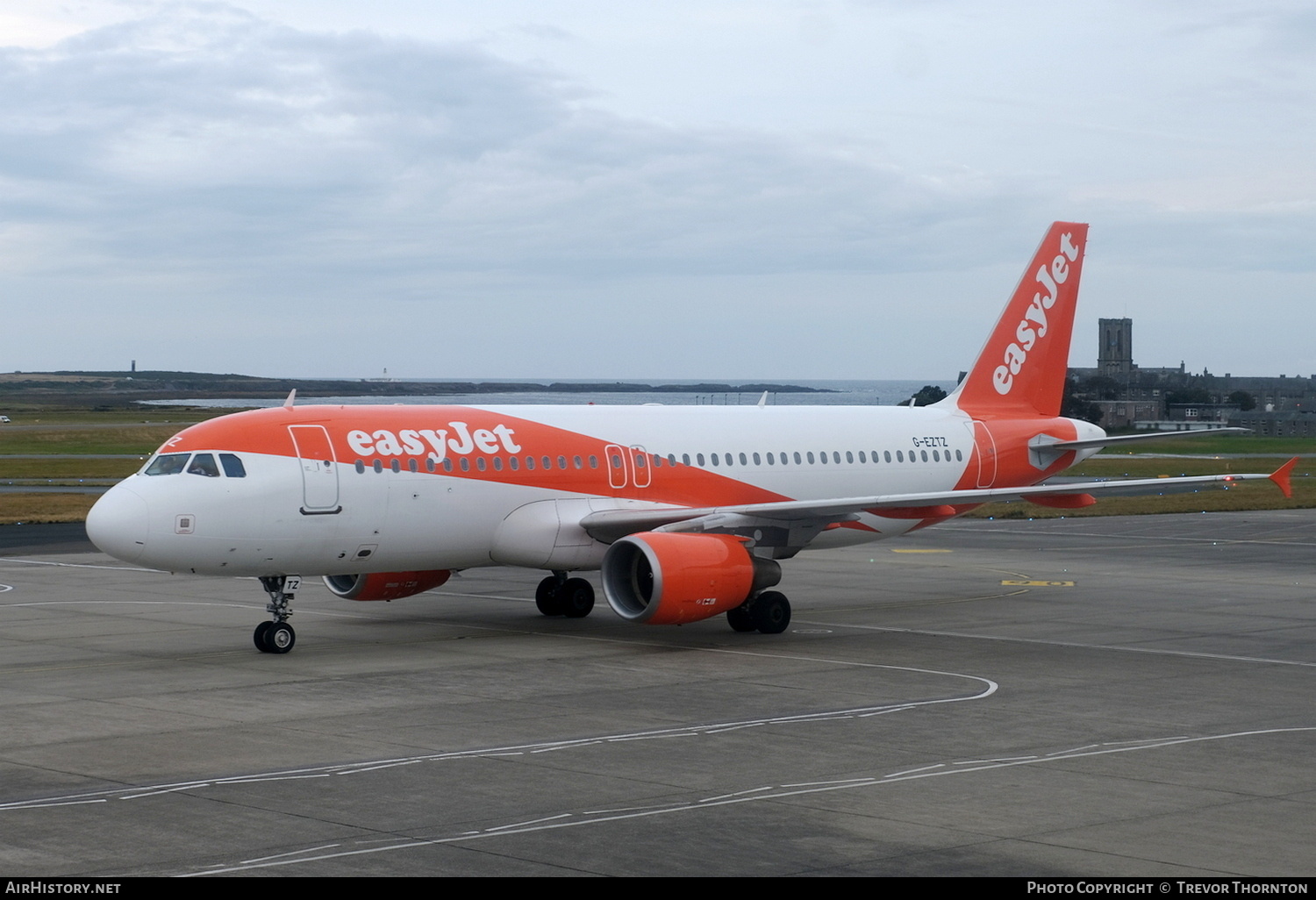Aircraft Photo of G-EZTZ | Airbus A320-214 | EasyJet | AirHistory.net #844006