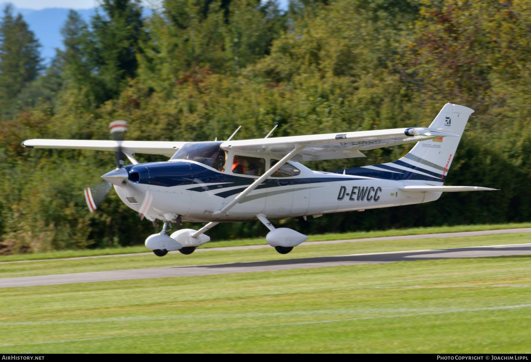 Aircraft Photo of D-EWCC | Cessna 182T Skylane | AirHistory.net #844129