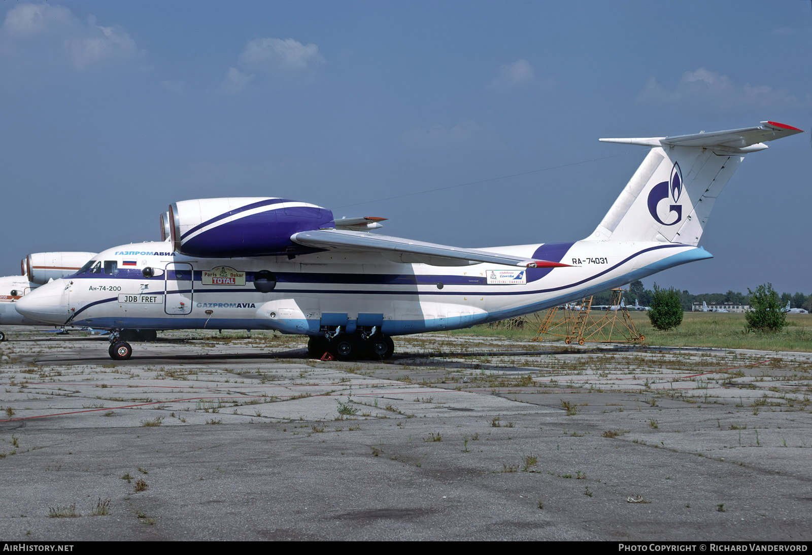 Aircraft Photo of RA-74031 | Antonov An-74-200 | Gazpromavia | AirHistory.net #844197