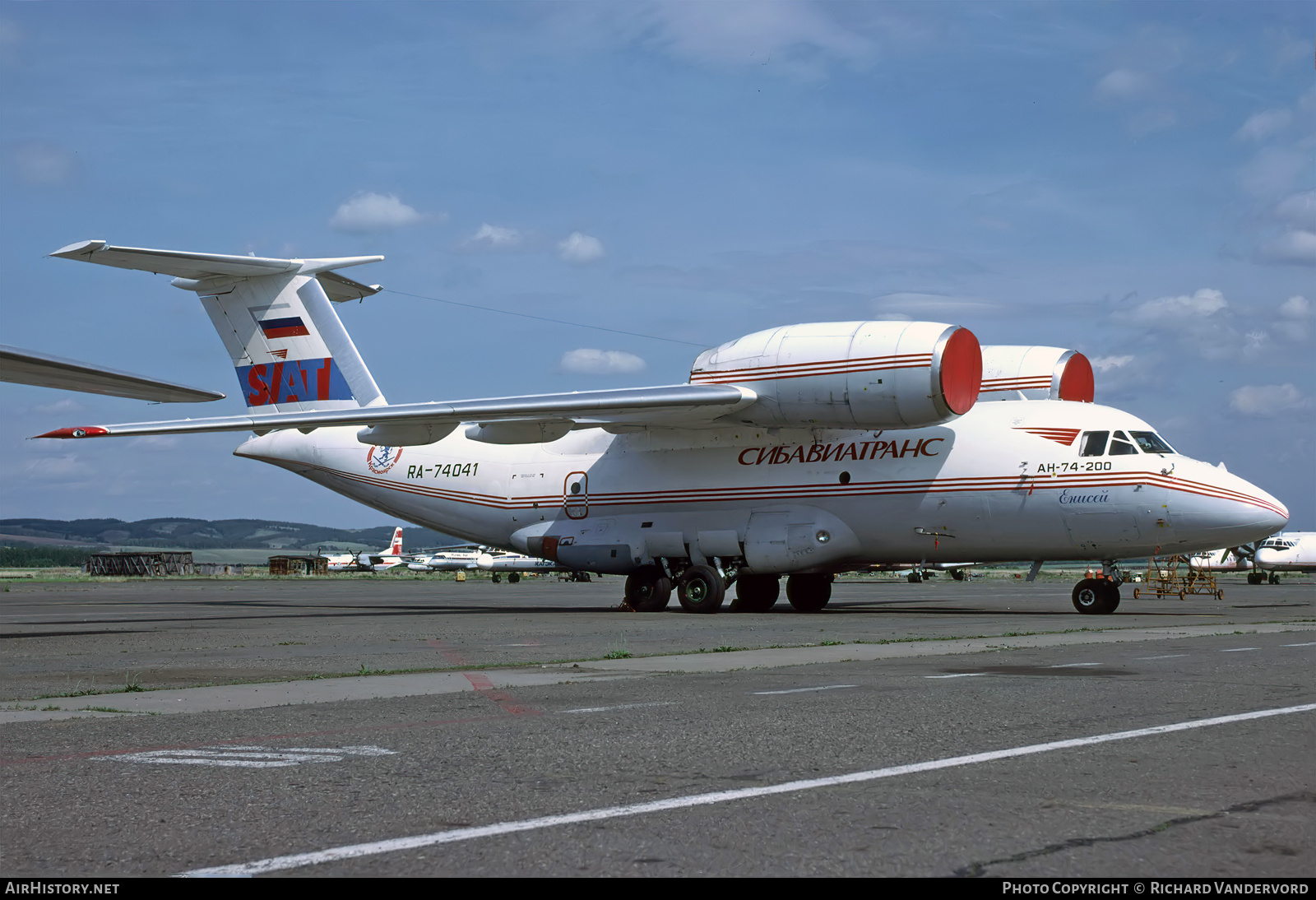 Aircraft Photo of RA-74041 | Antonov An-74-200 | Sibaviatrans | AirHistory.net #844205