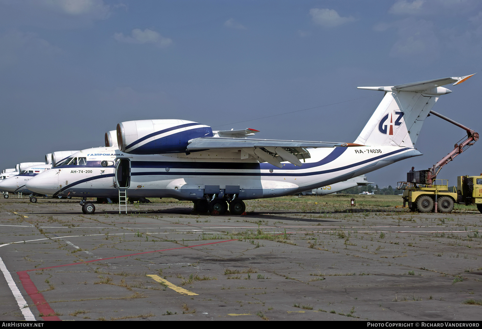 Aircraft Photo of RA-74036 | Antonov An-74-200 | Gazpromavia | AirHistory.net #844214