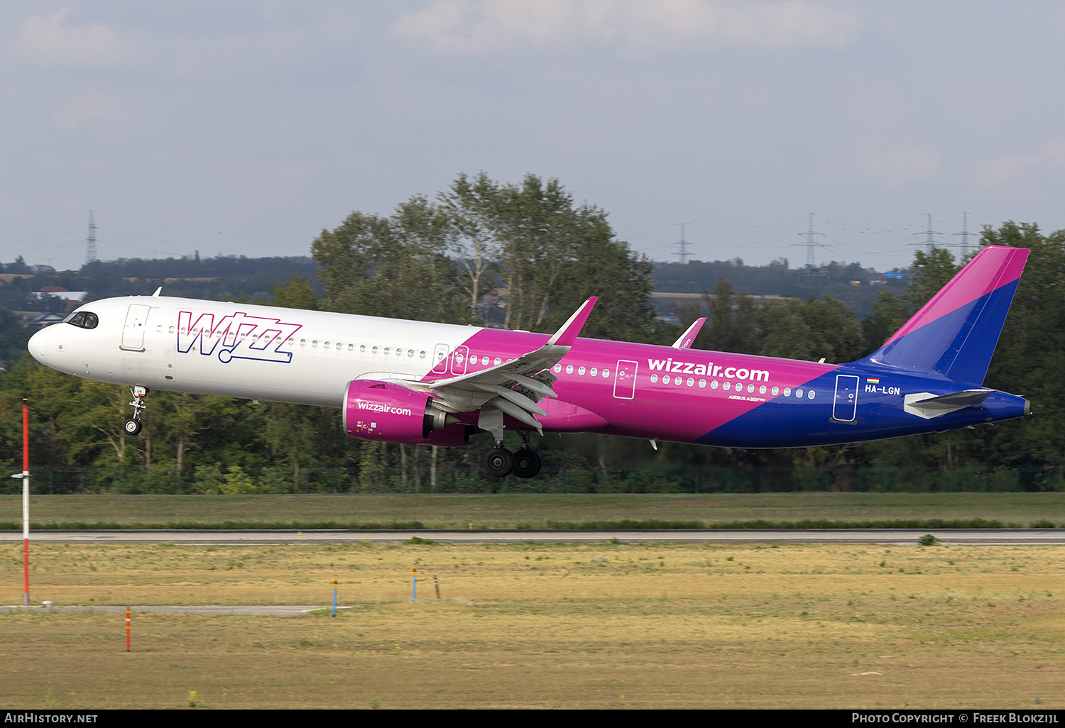 Aircraft Photo of HA-LGN | Airbus A321-271NX | Wizz Air | AirHistory.net #844252