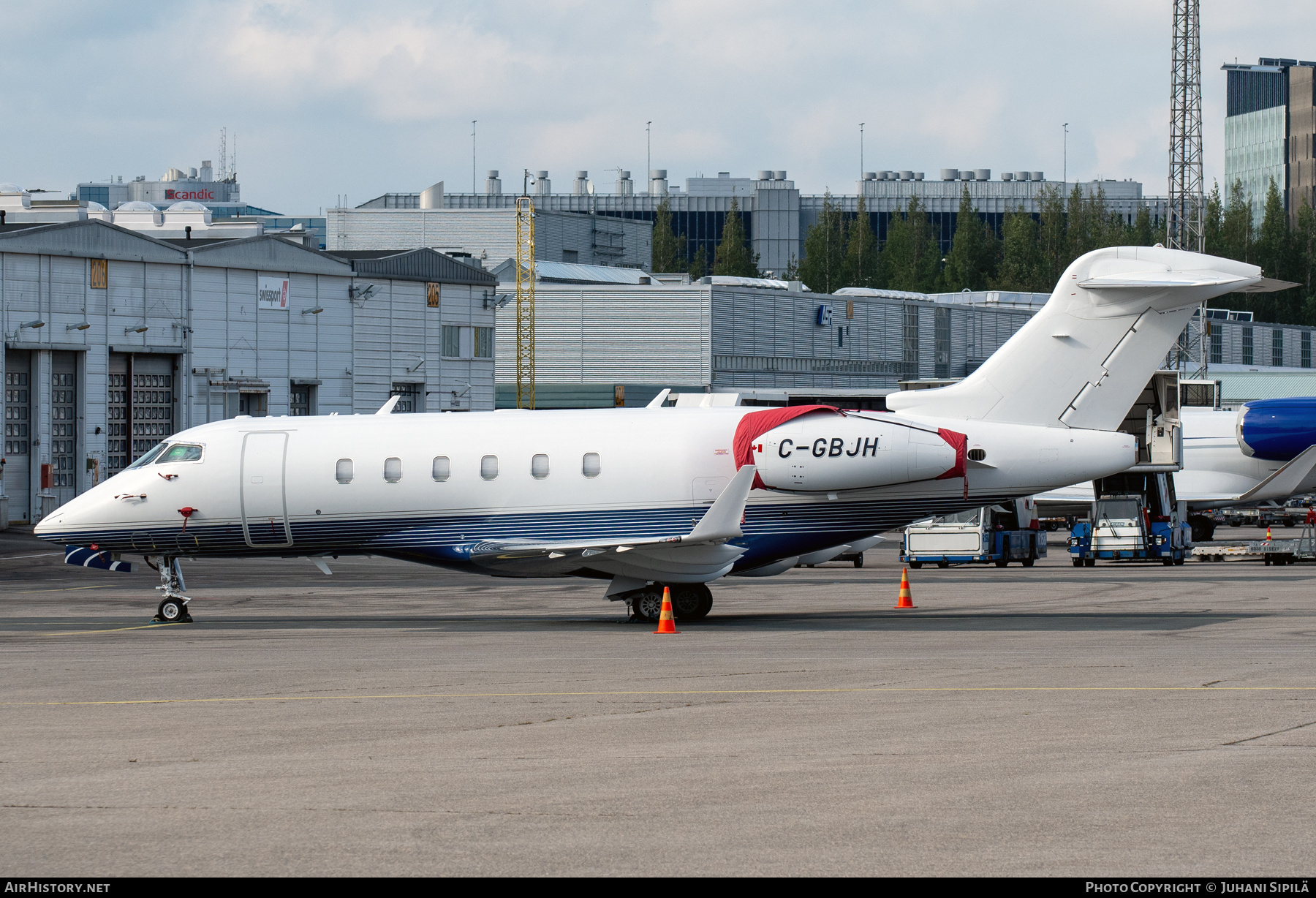 Aircraft Photo of C-GBJH | Bombardier Challenger 300 (BD-100-1A10) | AirHistory.net #844269