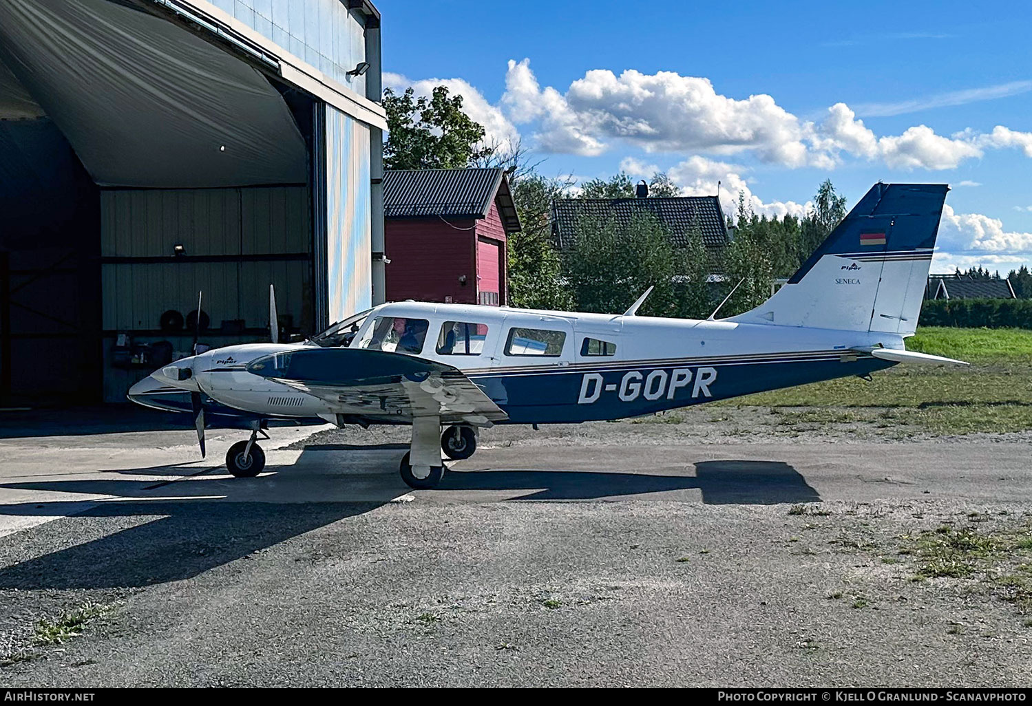 Aircraft Photo of D-GOPR | Piper PA-34-220T Seneca V | AirHistory.net #844283