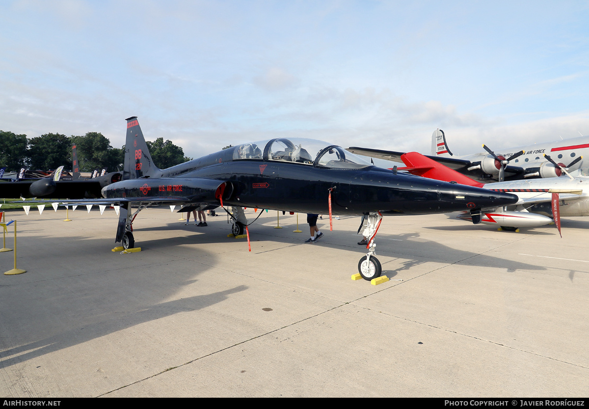 Aircraft Photo of 64-13217 / AF64-217 | Northrop T-38A Talon | USA - Air Force | AirHistory.net #844389