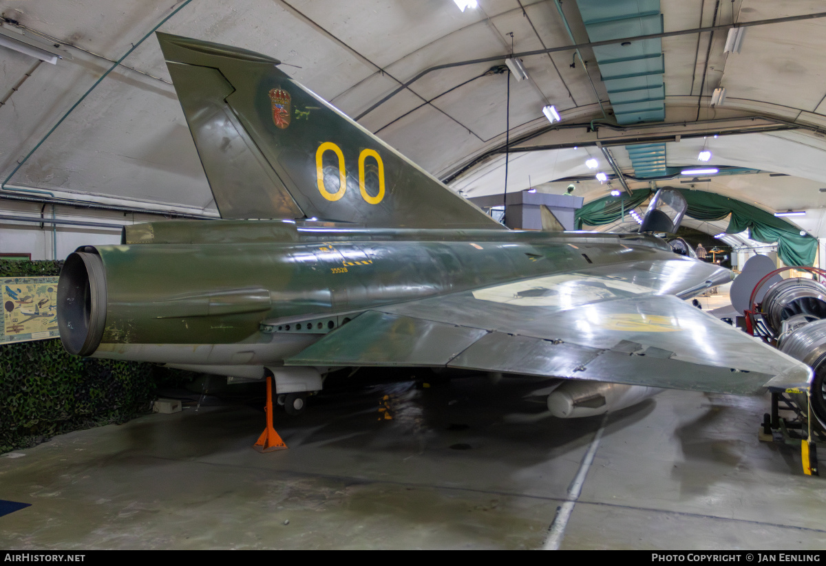 Aircraft Photo of 35528 | Saab J35F-1 Draken | Sweden - Air Force | AirHistory.net #844425
