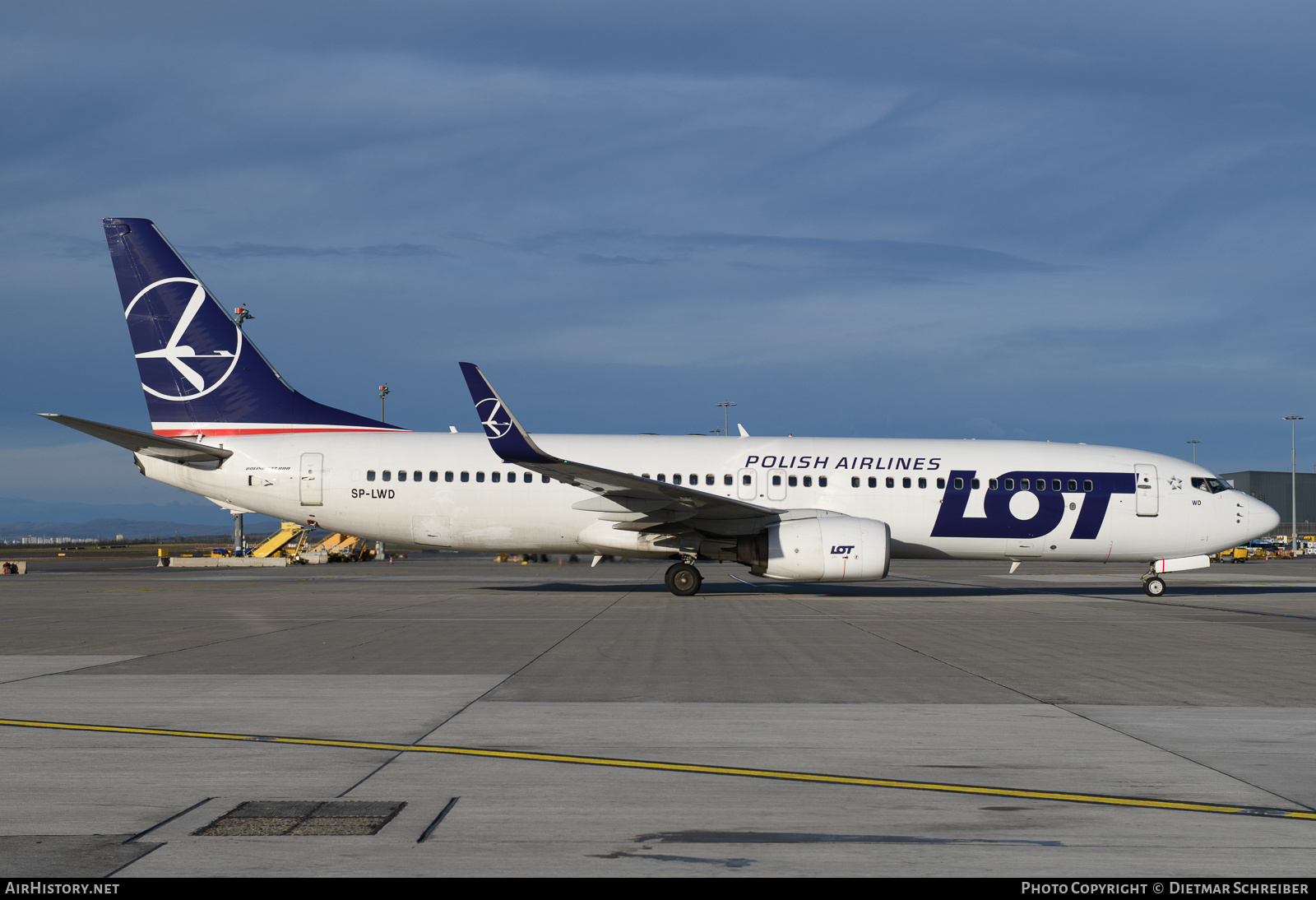 Aircraft Photo of SP-LWD | Boeing 737-89P | LOT Polish Airlines - Polskie Linie Lotnicze | AirHistory.net #844573